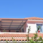 Tatil Evi Tzivras &