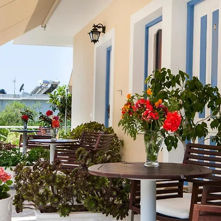 Tzivras & Holiday home