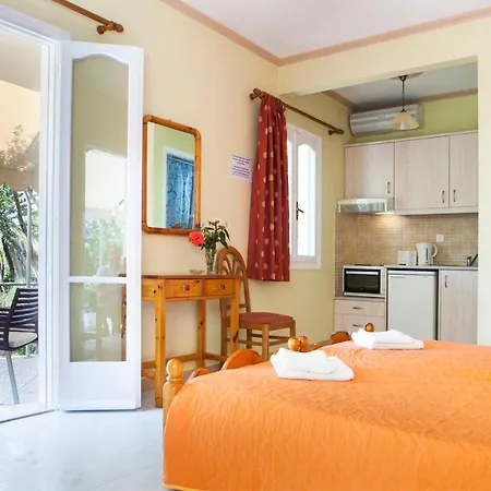 Holiday home Tzivras &