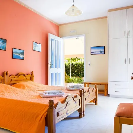 Tzivras & Holiday home