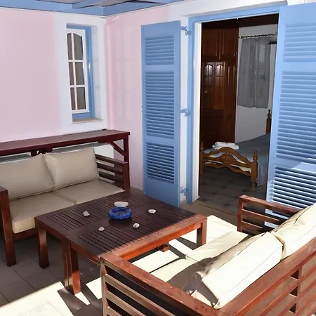 Tzivras & Holiday home