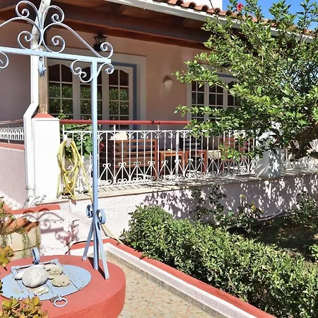 Tzivras & Holiday home