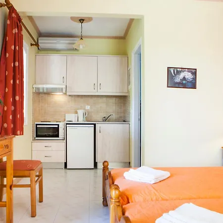 Holiday home Tzivras & *