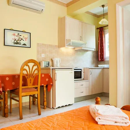 Holiday home Tzivras &
