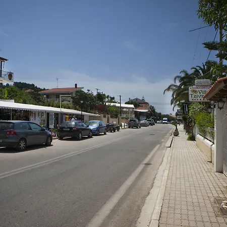 Tzivras & 度假居 拉瑟