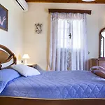 Tzivras & Vakantiehuis *