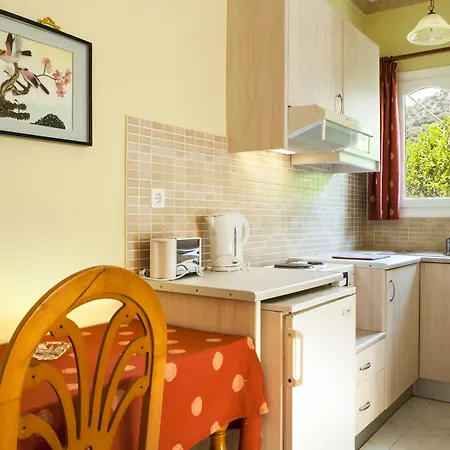 Tzivras Villa&apartments *