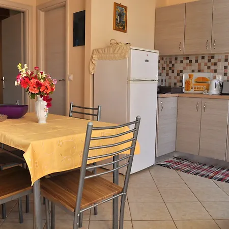 Tzivras Villa&apartments Casa vacanze