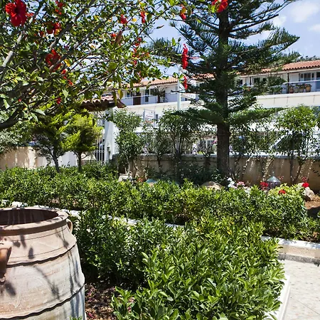 Tzivras Villa&apartments *