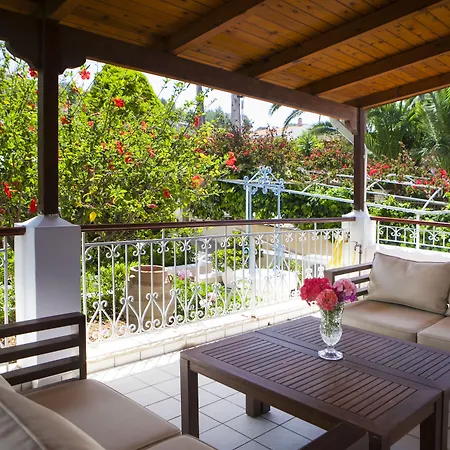 Tzivras & Σπίτι διακοπών Λάσση