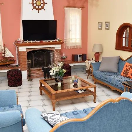 Tzivras Villa&apartments