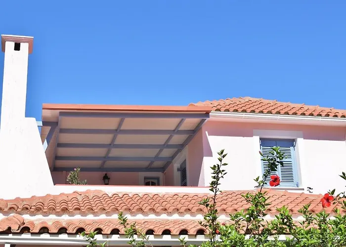 Holiday home Tzivras &