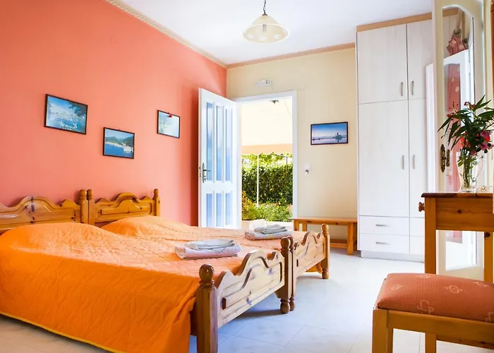 Tzivras & Holiday home