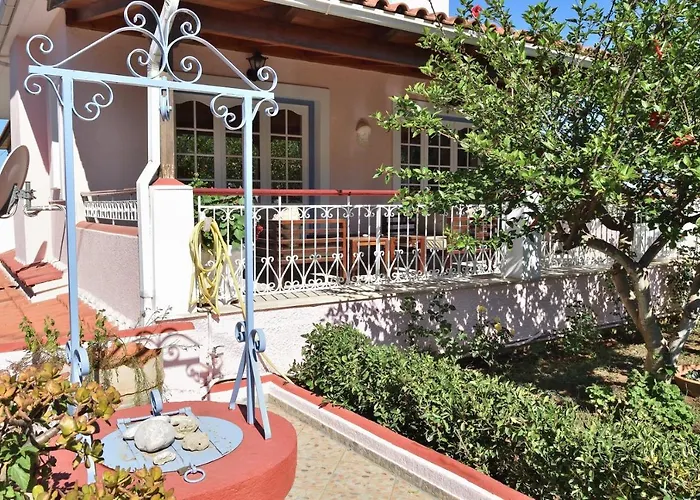 Tzivras & Holiday home