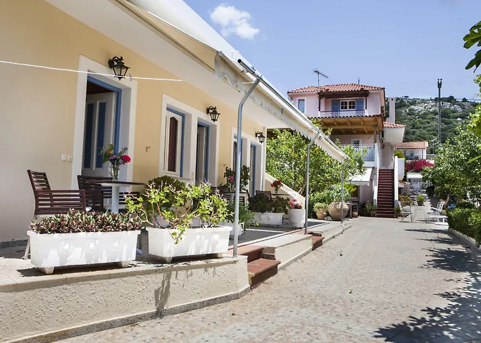 Tzivras & Holiday home