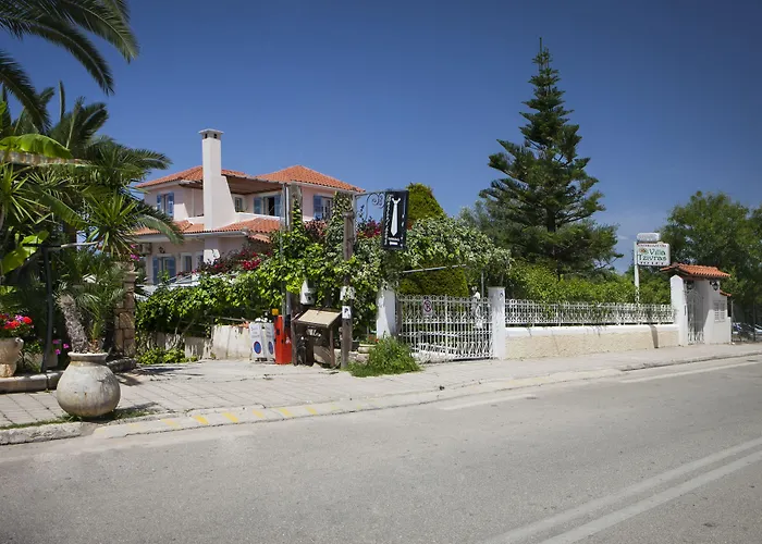 Holiday home Tzivras &