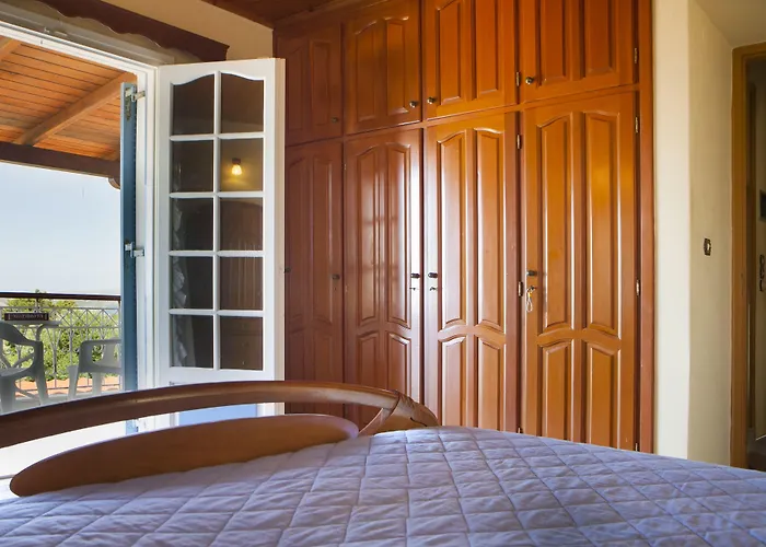 Tzivras & Lassi (Kefalonia)