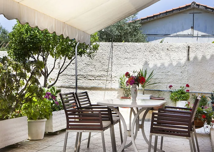 Holiday home Tzivras & *